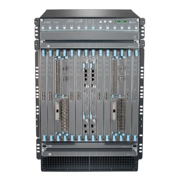 SRX5800 base model includes chassis, midplane, SRX5K-RE-1800X4, 2xSRX5K-SCBE, 2xDC HC PEM, 2X HC fan tray, Supported by Junos 12.1X47-D15 onwards